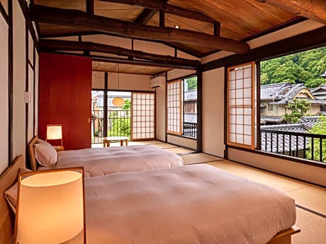 Deluxe Quadruple Room 66sqm 203