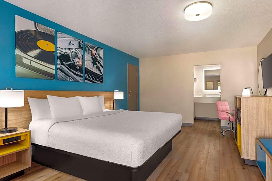 Days Inn by Wyndham Memphis at Graceland