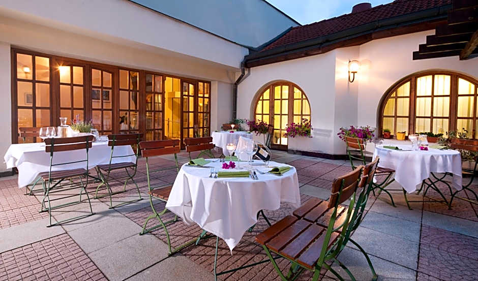 Hotel Concertino Zlatá Husa