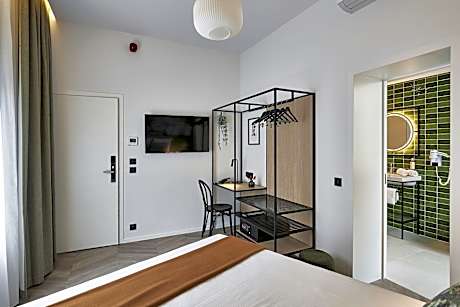 Superior Double Room (Florist) (1 Queen Bed)