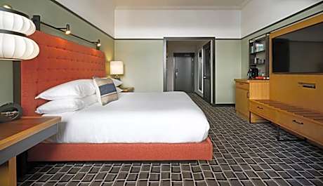 Essential King Room