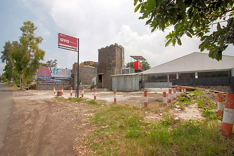 OYO 3283 Bwalk Hotel