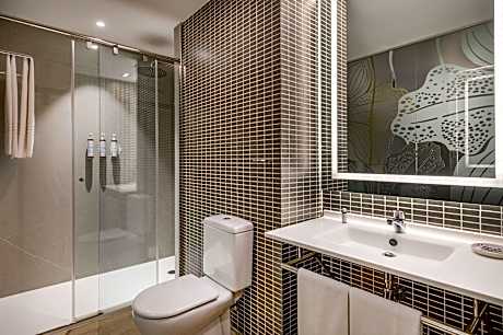 Standard Room, 1 Queen Bed, Non Smoking