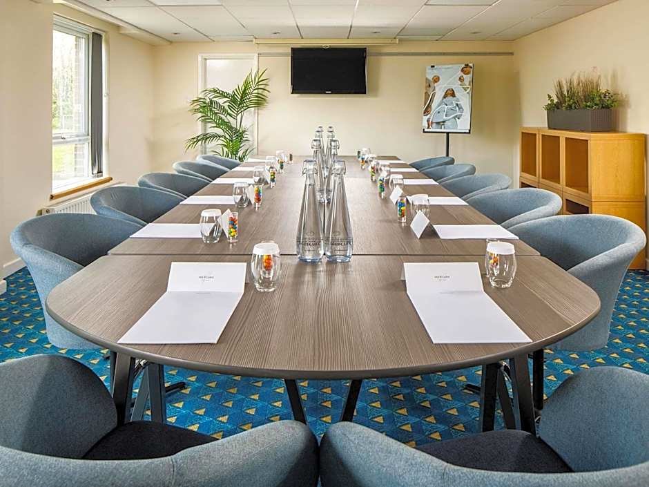 Mercure Cardiff North Hotel