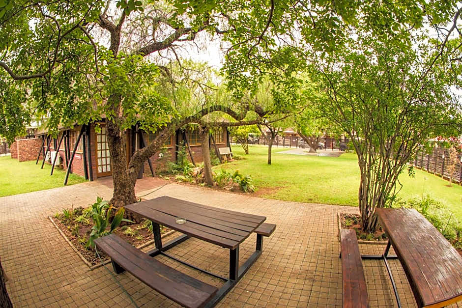 Horseshoe Inn and Conference Center