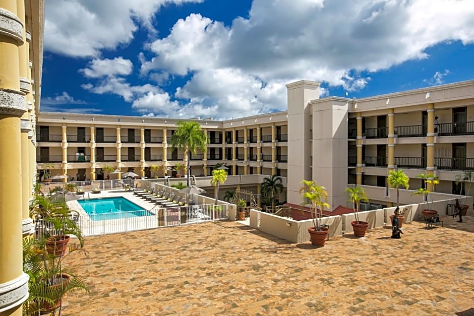 Windward Passage Hotel