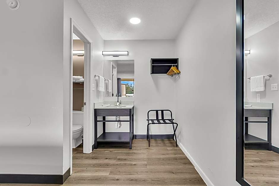 Motel 6 Summerville, SC Charleston