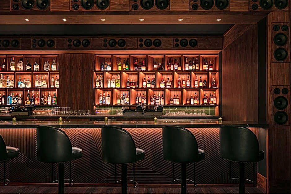 Moxy Brooklyn Williamsburg