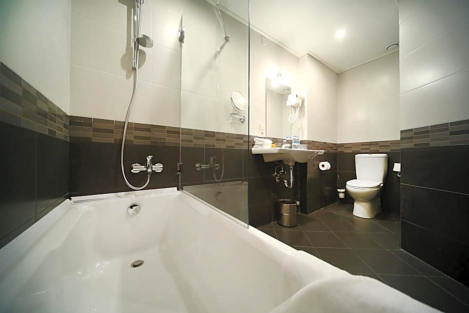 Tskaltubo Plaza Hotel