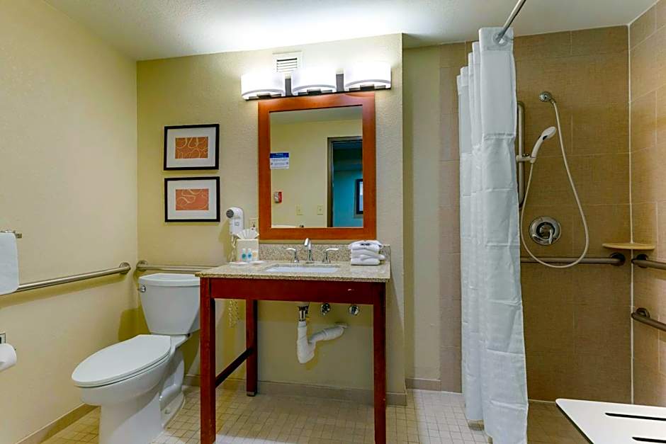 Comfort Suites Fredericksburg