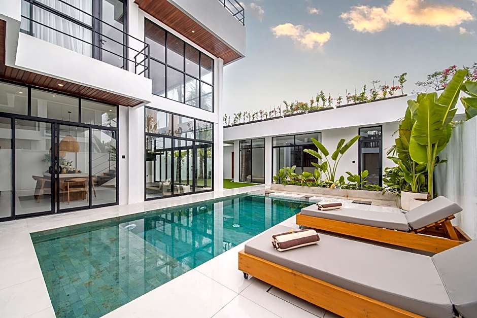 Luxury Baliwood Residence Villas