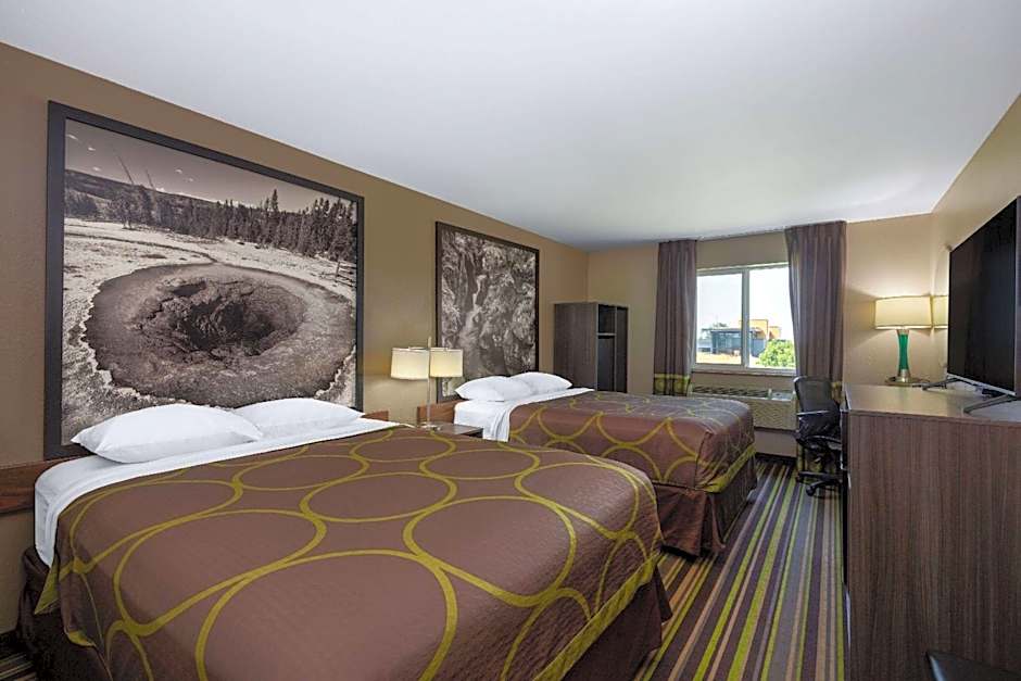Super 8 by Wyndham Belgrade/Bozeman Airport