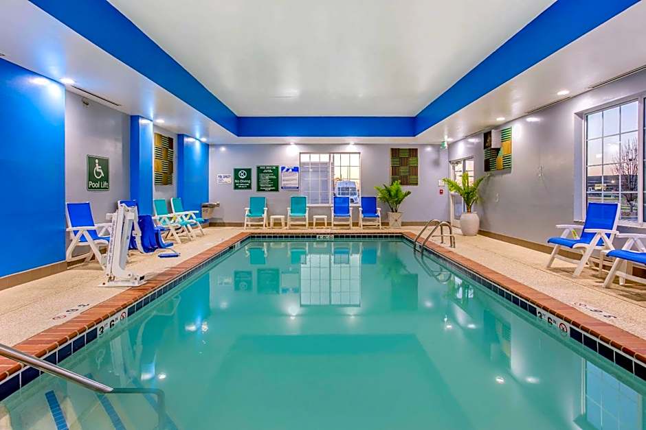 La Quinta Inn & Suites by Wyndham Springfield