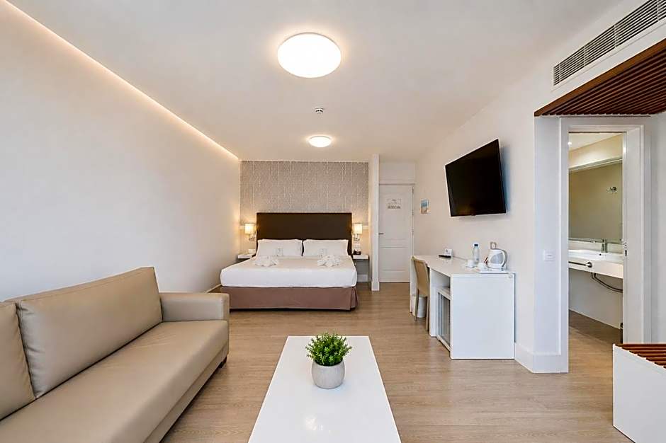 Foto 1 dari 11 — Double Room