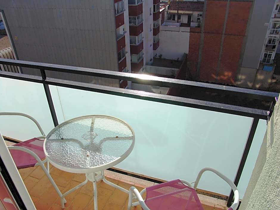 Photo 1 of 4 of Triple Room
