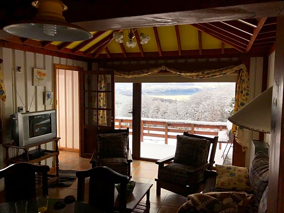 CabaÃ±as Del Martial