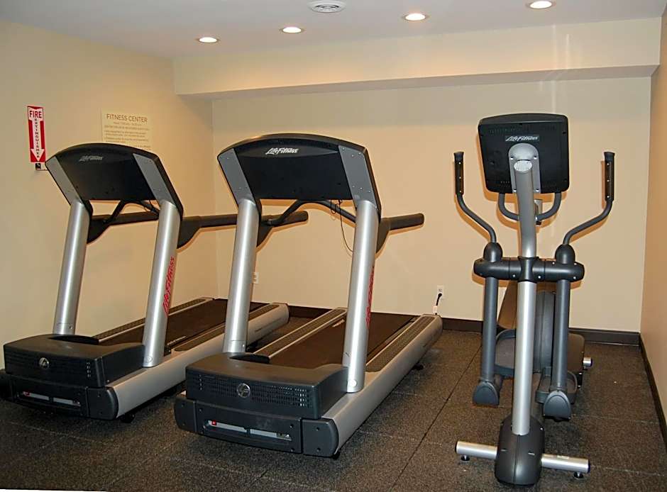 Hawthorn Suites by Wyndham