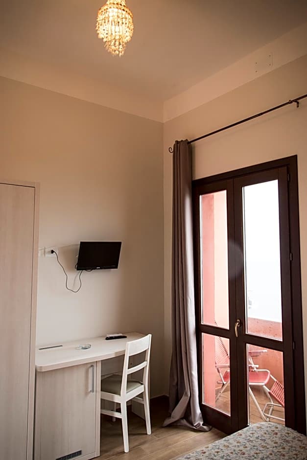 Hotel Bue Marino
