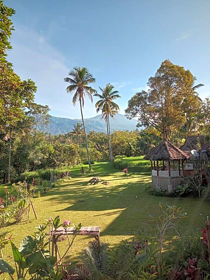 Hakiki Inn Bungalows