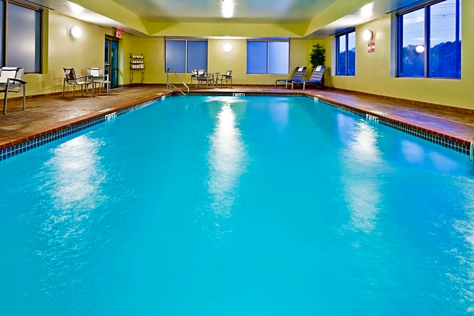 Holiday Inn Express Hotel & Suites Memphis/Germantown, an IHG Hotel