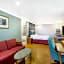 Upper Lake Inn & Suites