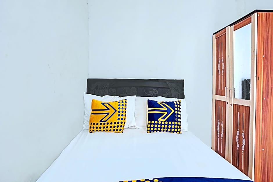 OYO Life 1711 Serayu Sumbersari Residence