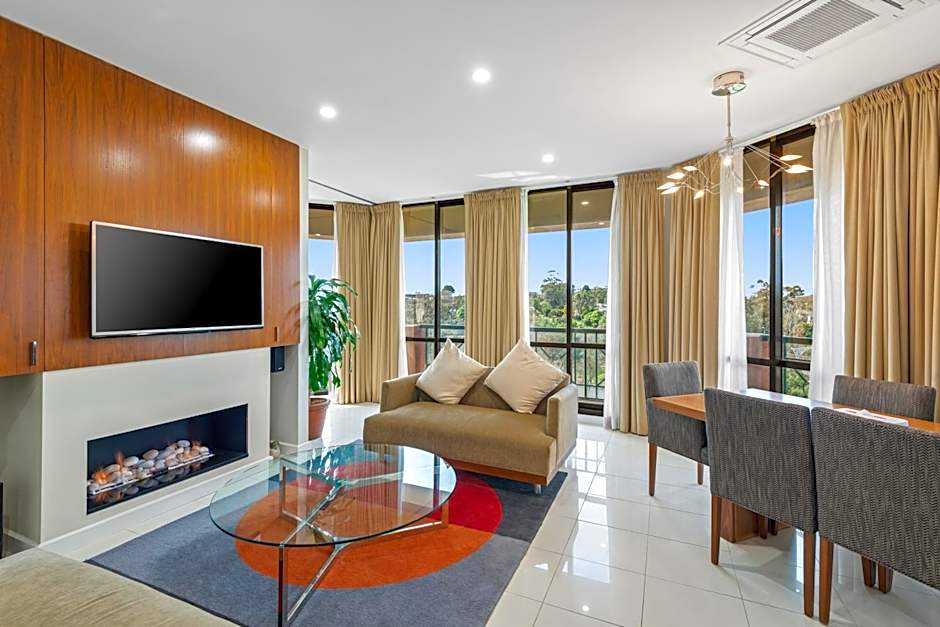 Amora Hotel Riverwalk