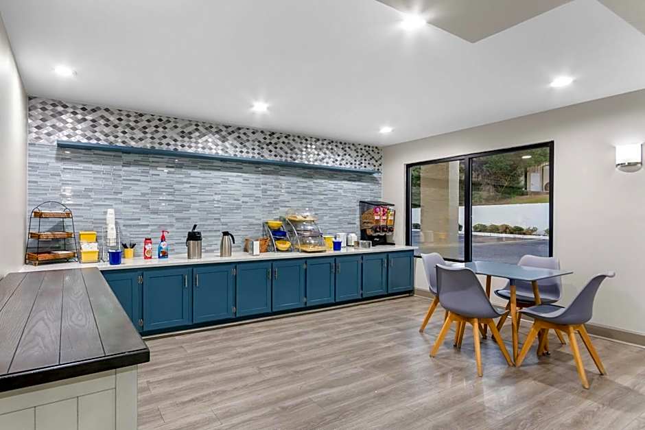 Days Inn by Wyndham Enterprise