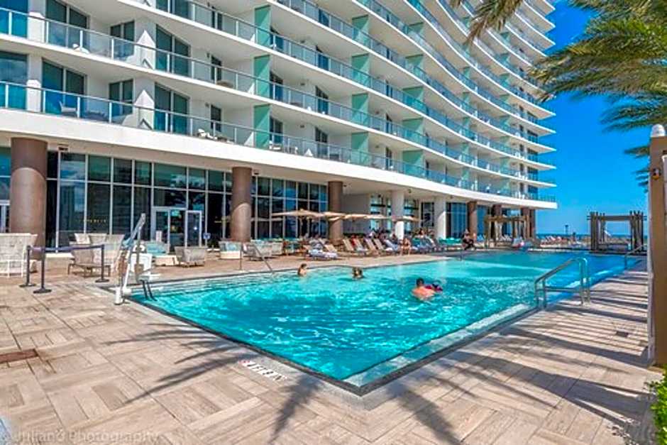 Hyde Beach Condos By Ammos Vr