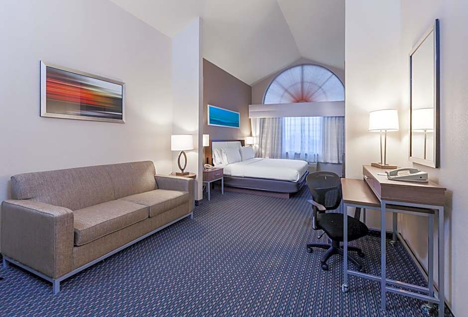 Holiday Inn & Suites Pharr By IHG