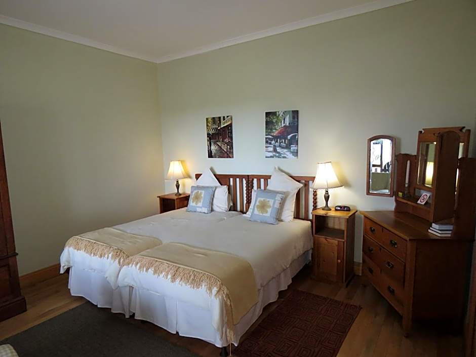 Mentors Country Estate