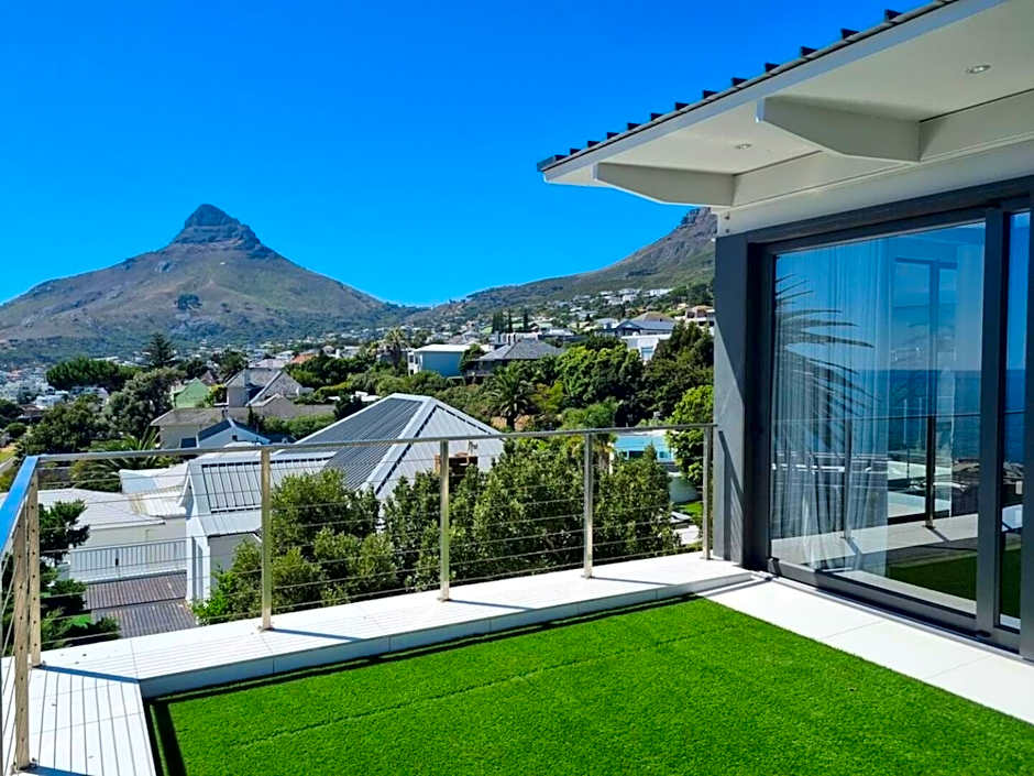 Amara 2 -Designer Penthouse with Solar Power