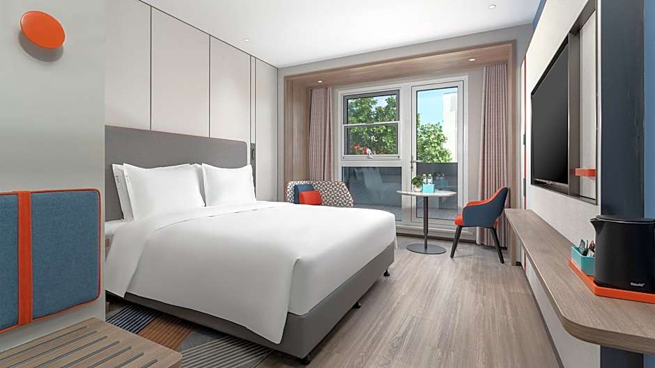 Holiday Inn Express Qingdao Shibei By IHG