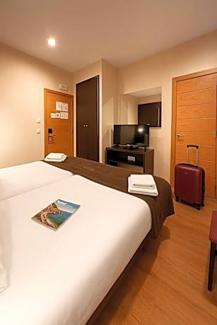 Economy Twin Room