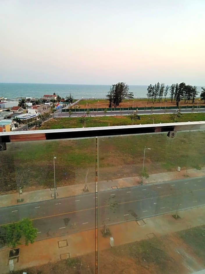 MOON HOTEL