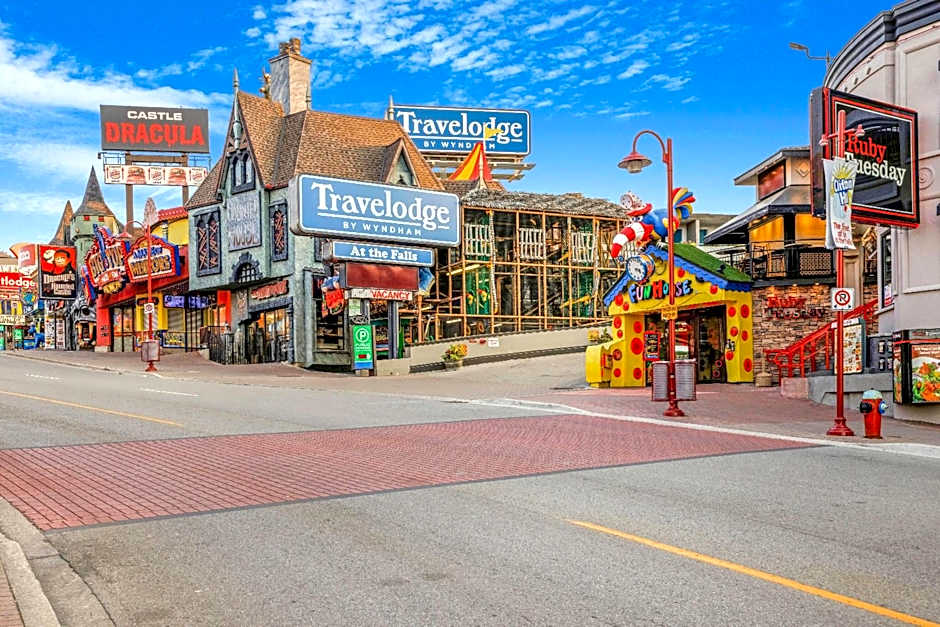 Travelodge by Wyndham Niagara Falls at the Falls