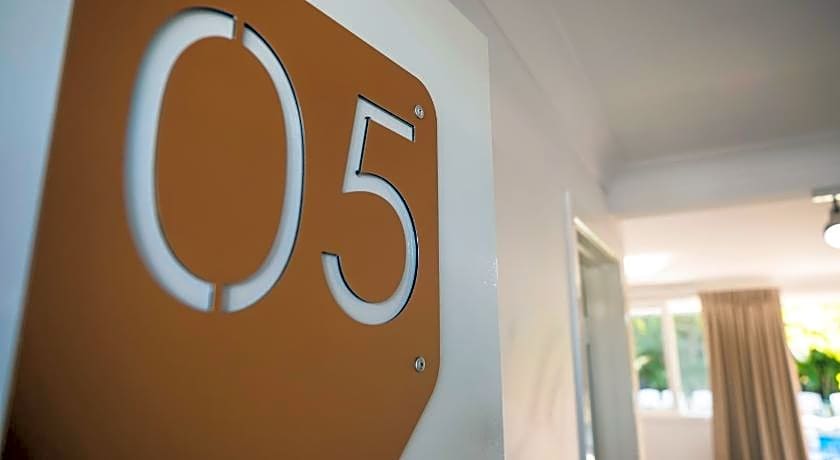 Nightcap at Golden Beach Tavern