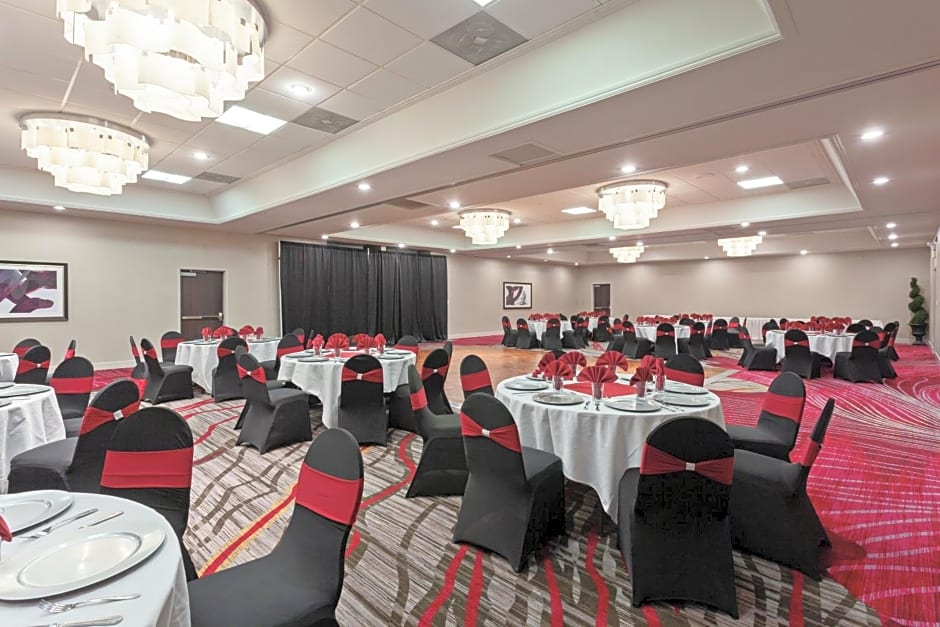 Crowne Plaza Silicon Valley North - Union City, an IHG Hotel