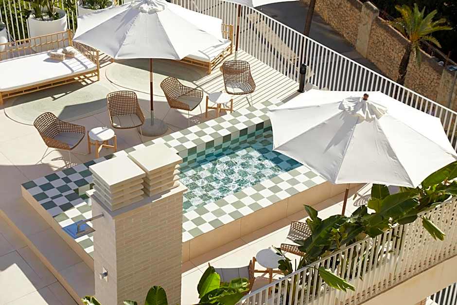 Belle Marivent Mediterranean Petit Hotel