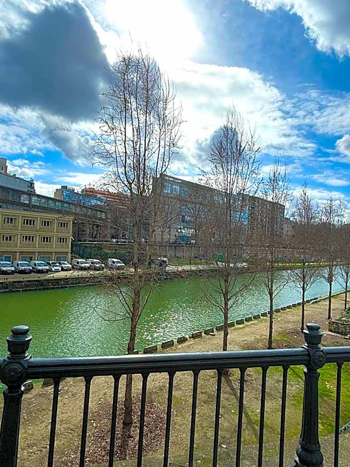 Peace and Love Hostel