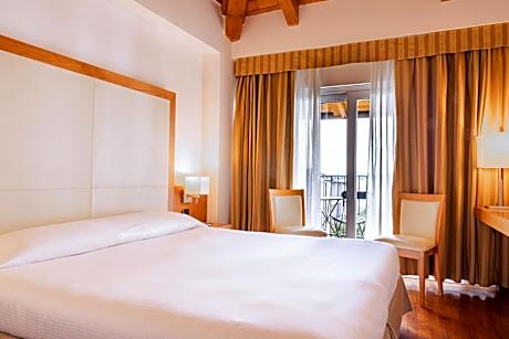 Superior Double or Twin Room with Balcony and Lake View