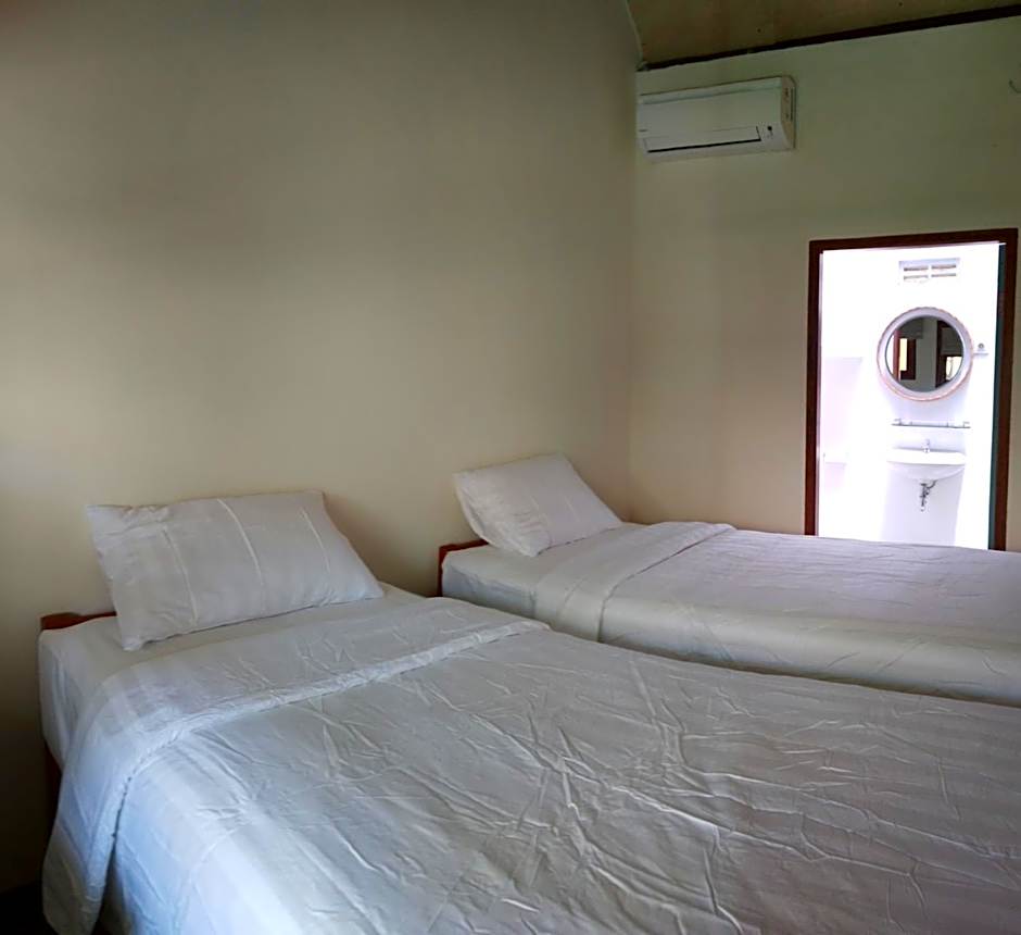 Roots Hotel Trawangan