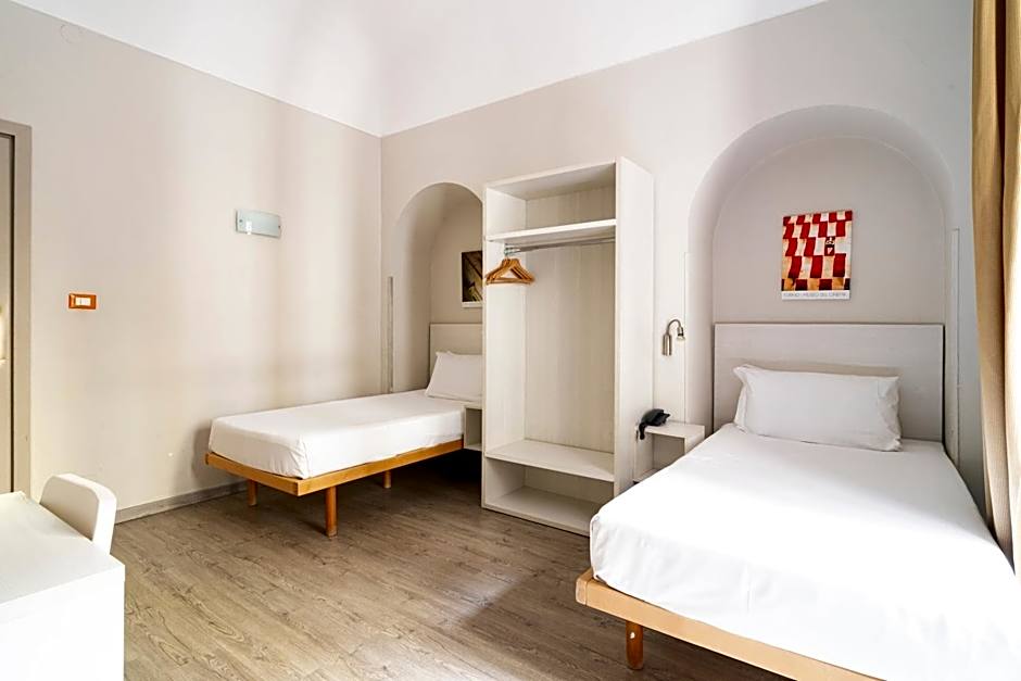 Green Class Hotel Astoria