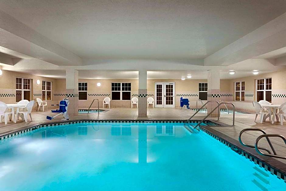 Country Inn & Suites by Radisson, Boise West - Meridian