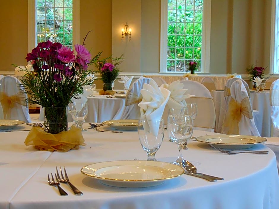 Natural Bridge Hotel, Trademark Collection by Wyndham