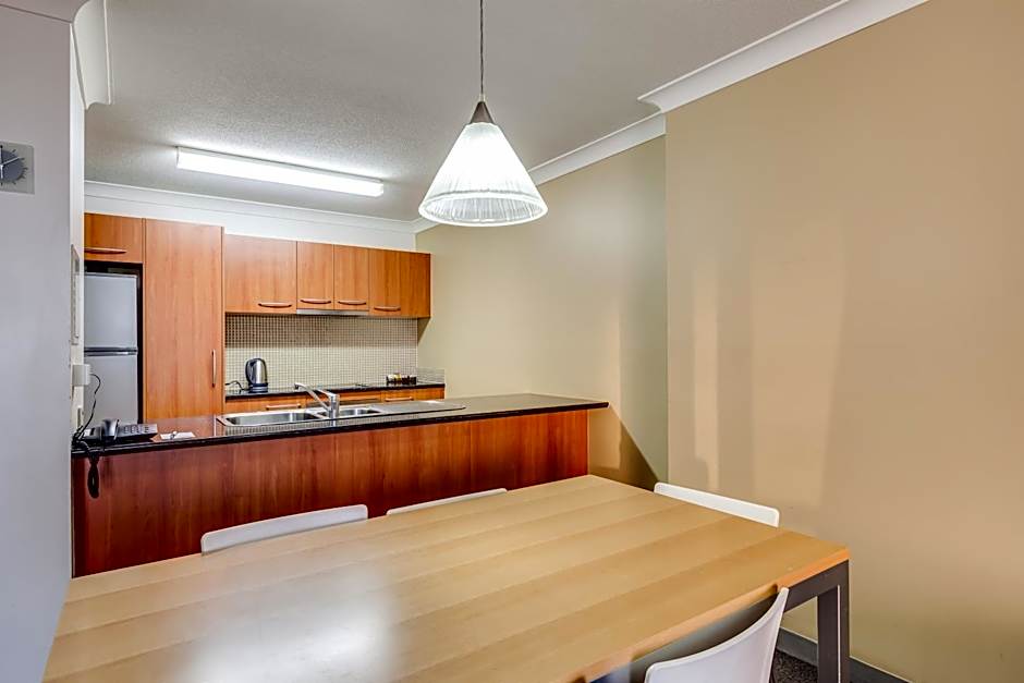 Hillcrest Apartment Hotel (formerly Central Hillcrest Apartments)