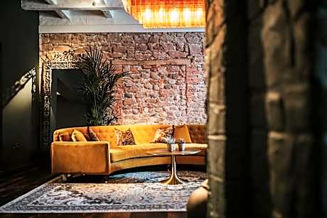 Double Room with Roll-In Shower - Mobility Accessible/Non-Smoking