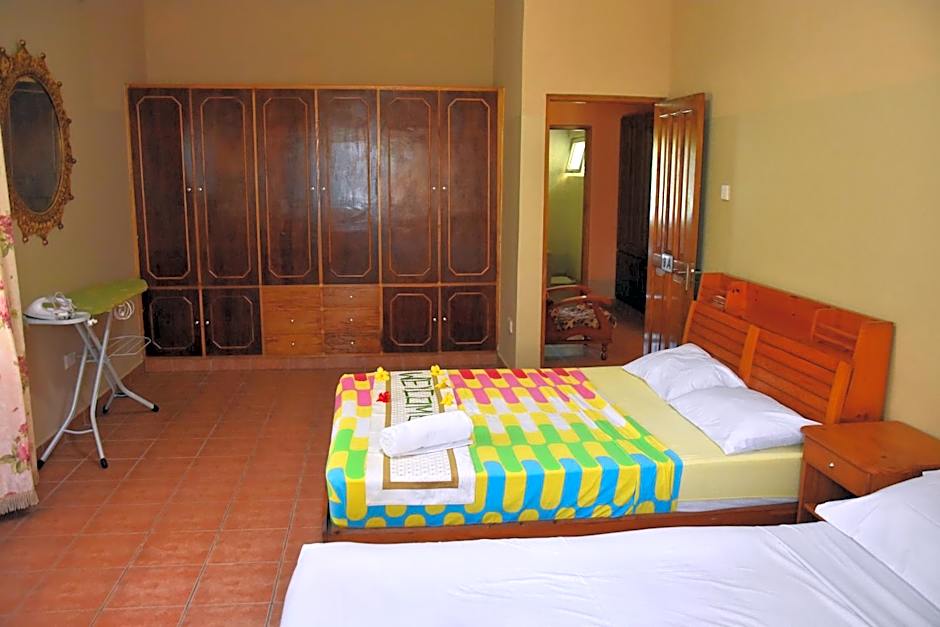 Reef Holiday Apartments