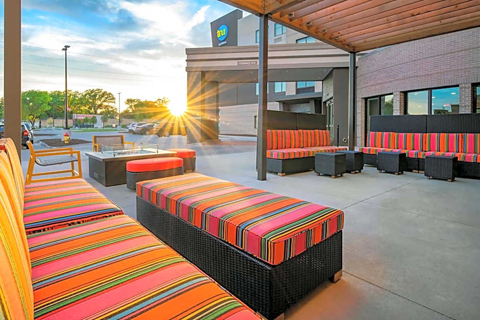 Home2 Suites by Hilton Omaha I-80 at 72nd Street, NE