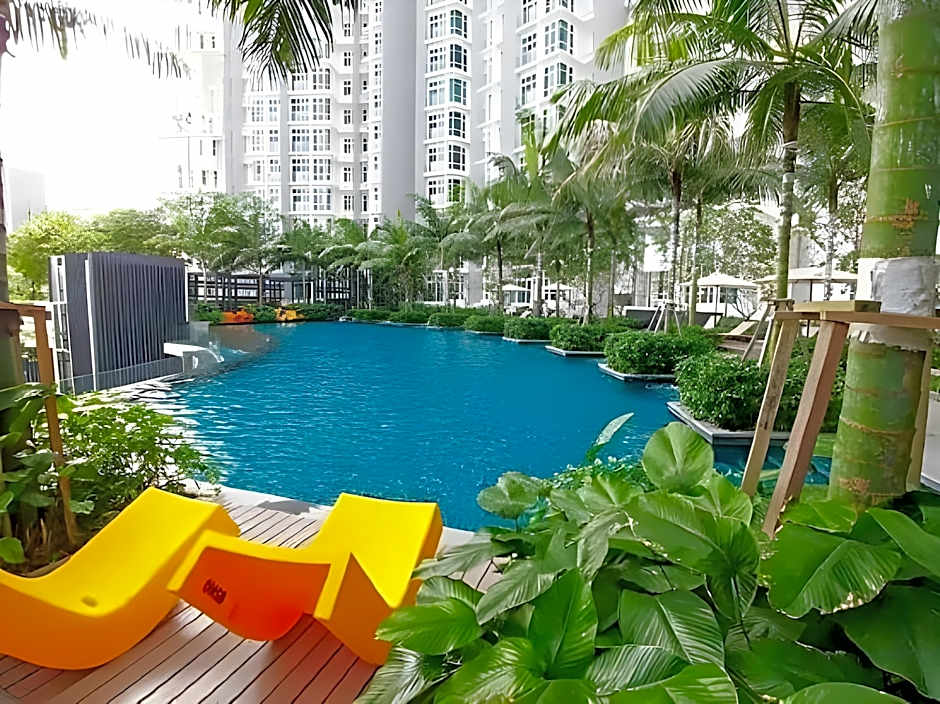Holi 1Medini Suites Legoland